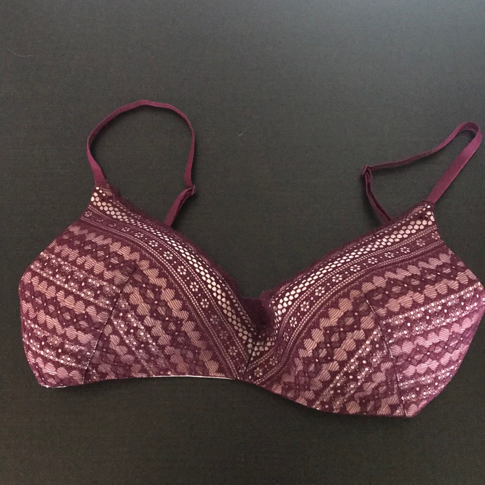 Victoria’s Secret Lightly Lined Wireless Bra